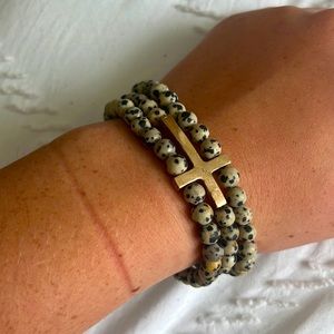 CROSS BRACELET!!